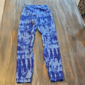 Lululemon Size 2 Blue Patterned Leggings Tights 24" Inseam Like New‎